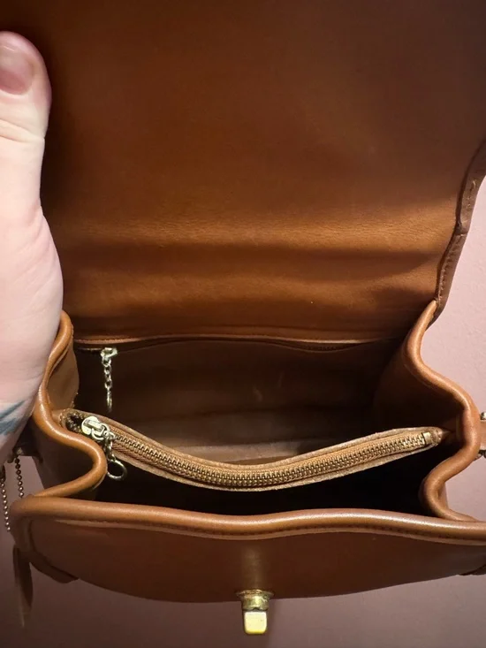 Vintage Coach Manor Bag - Picture 9 of 15